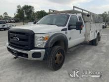 (Hawk Point, MO) 2016 Ford F550 4x4 Extended-Cab Service Truck Runs & Moves) (Body Damage