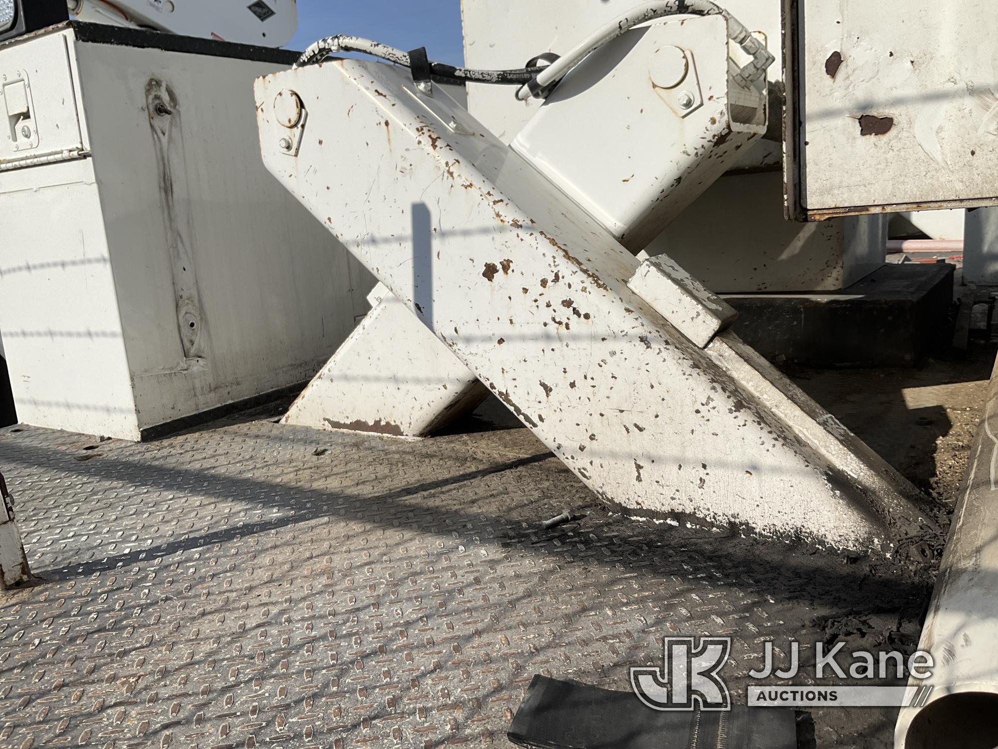 (Springfield, IL) HiRanger HRX-55, Material Handling Bucket Truck rear mounted on 2012 International