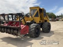 2017 Geoboy Wheel Skid Steer Loader Runs, Moves, Head Condition Unknown, Rear Differential Leaks. Se