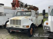 Altec D845-ATR, Digger Derrick rear mounted on 2001 International 4700 Utility Truck Starts with Jum