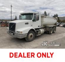 2008 Volvo VHD T/A Dump Truck Needs towing