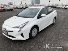 2016 Toyota Prius Hybrid 4-Door Hatch Back Runs & Moves