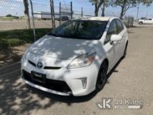 2013 Toyota Prius 4-Door Hybrid Sedan Runs & Moves