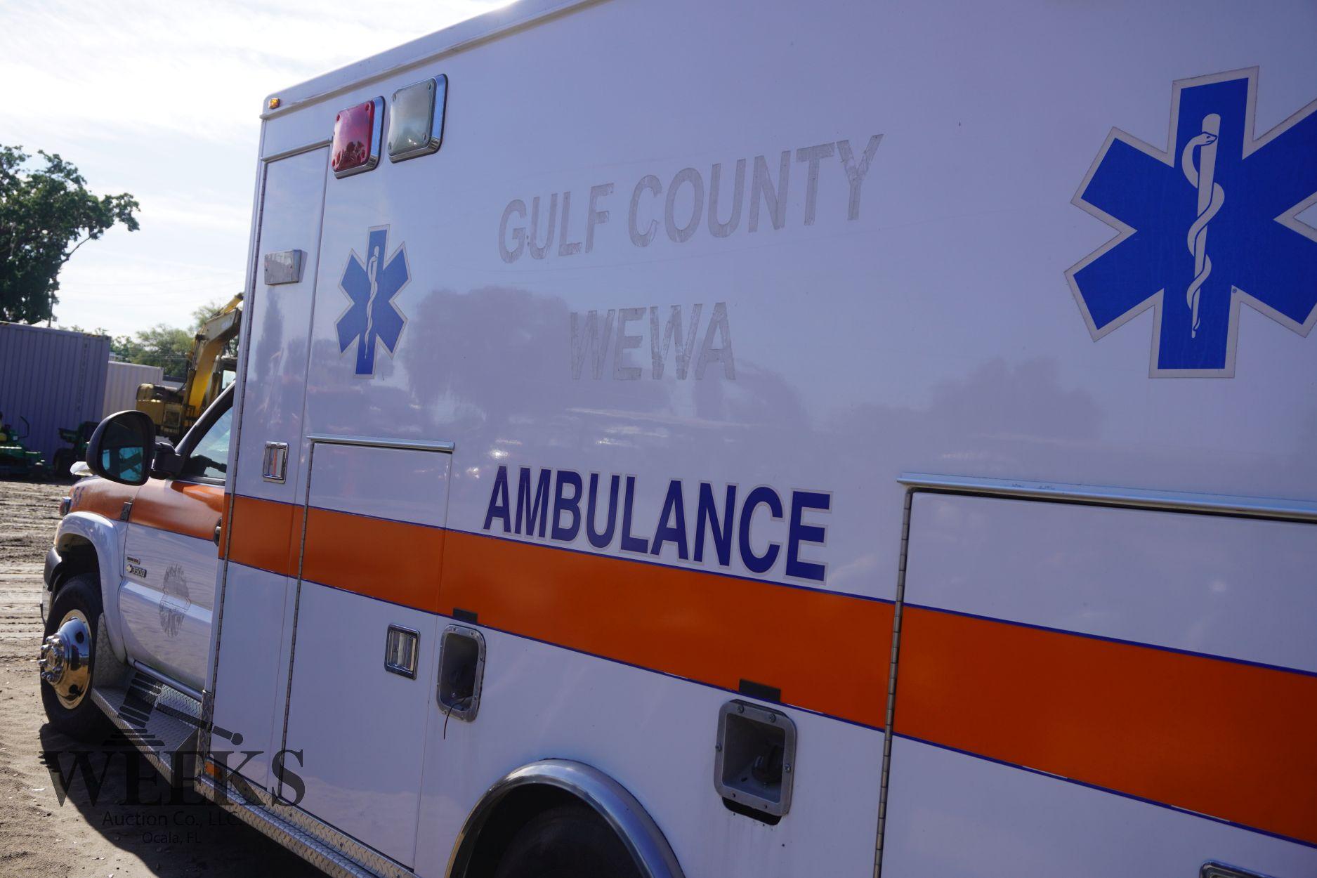 GMC 3500 AMBULANCE