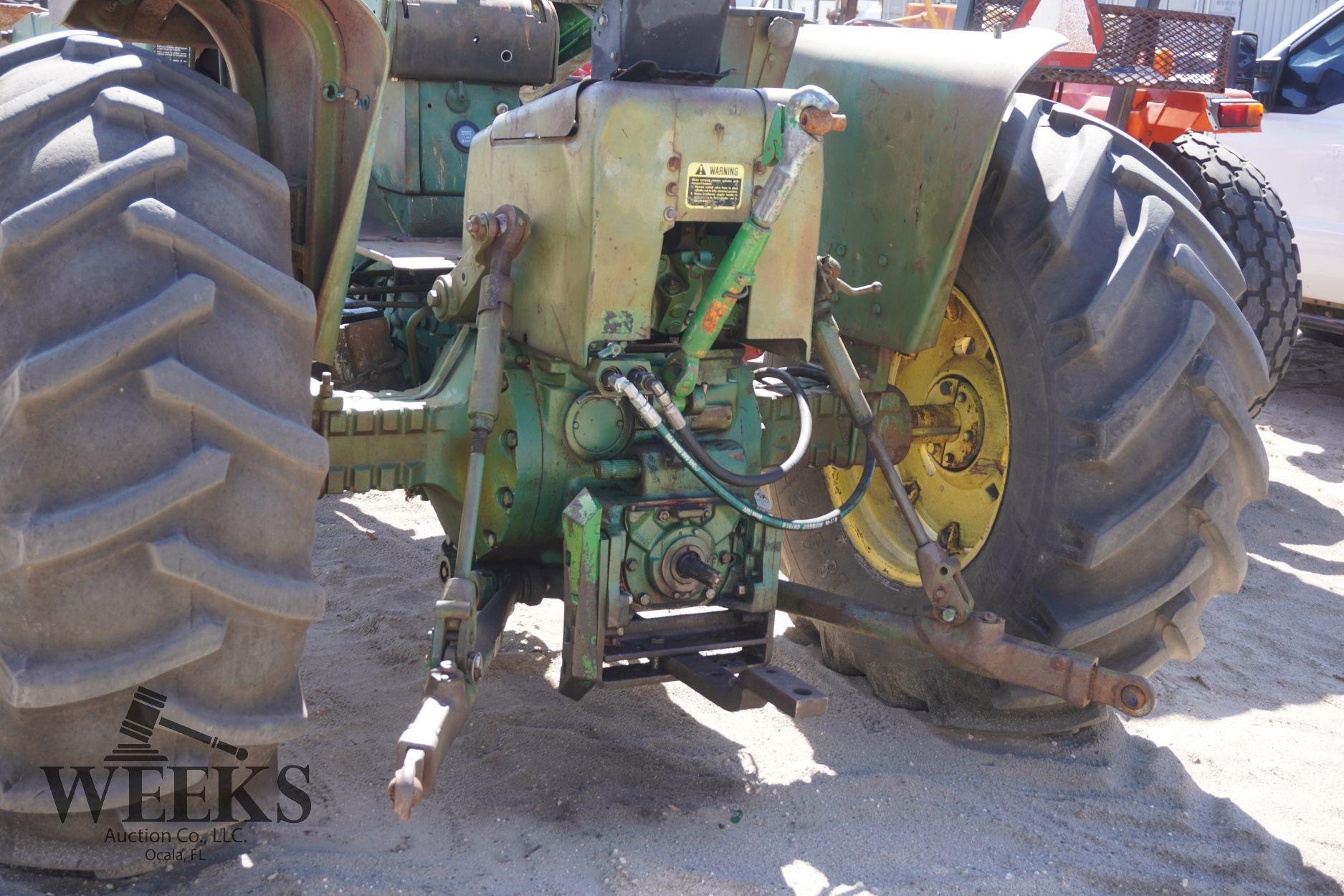 JOHN DEERE 4020 W/LOADER