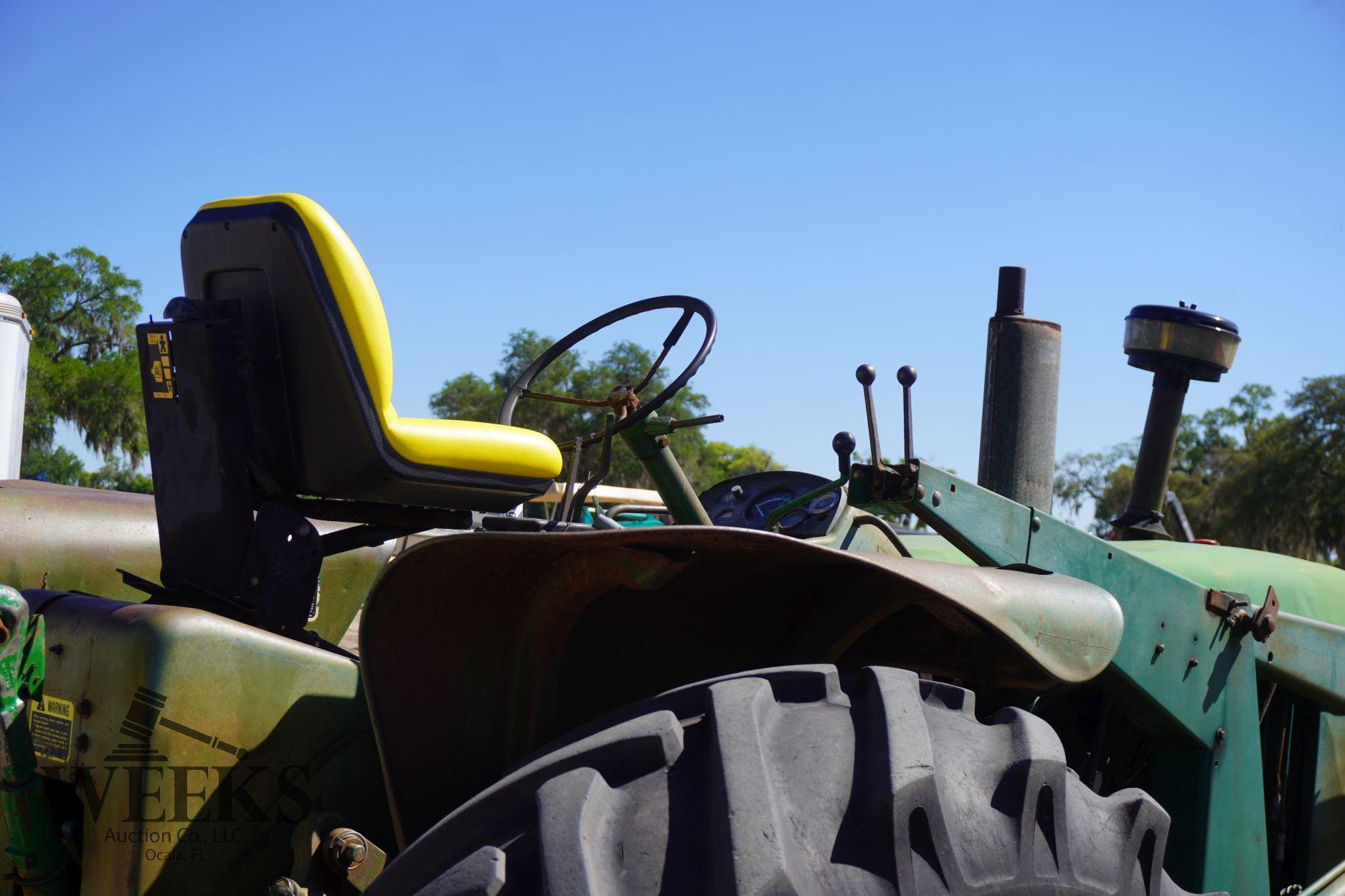 JOHN DEERE 4020 W/LOADER