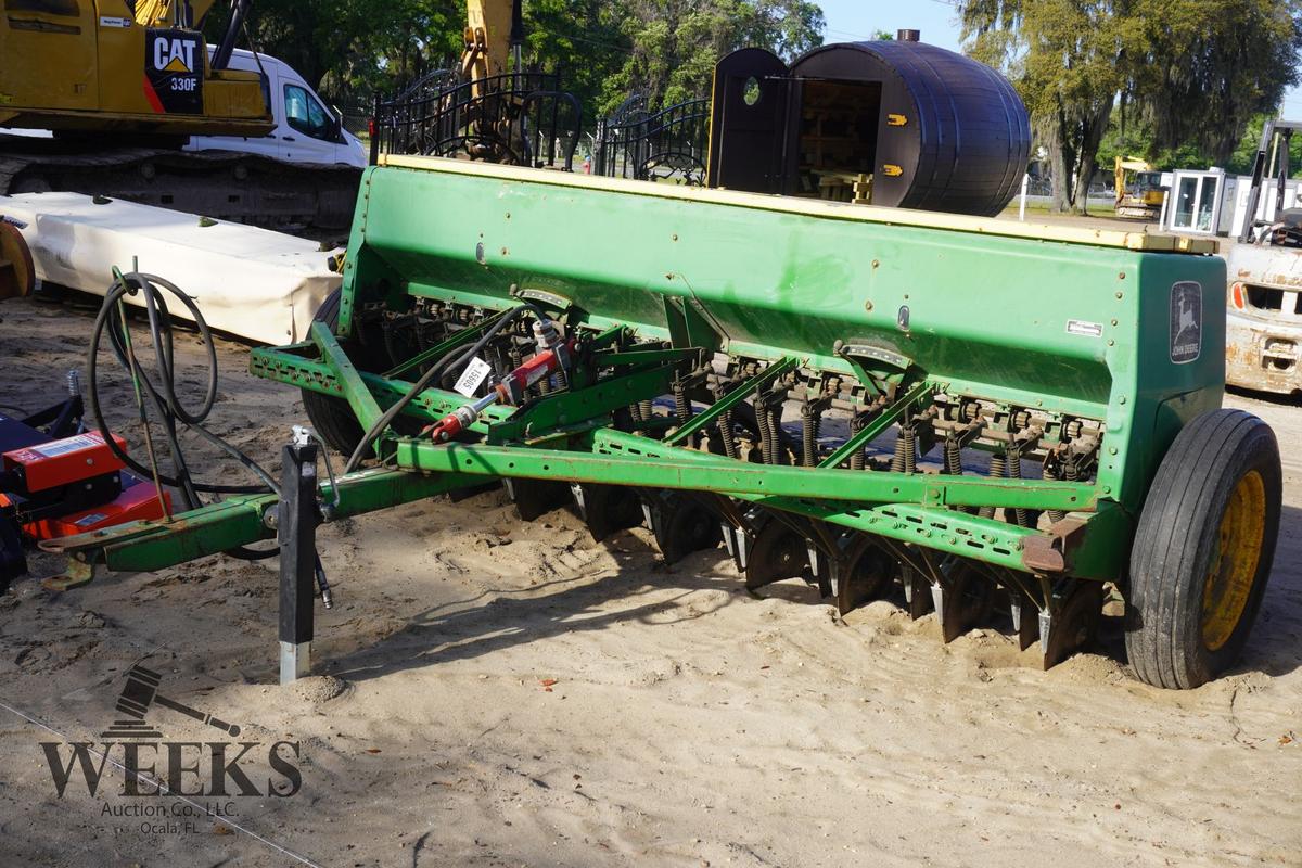 JOHN DEERE 8300 SEEDER