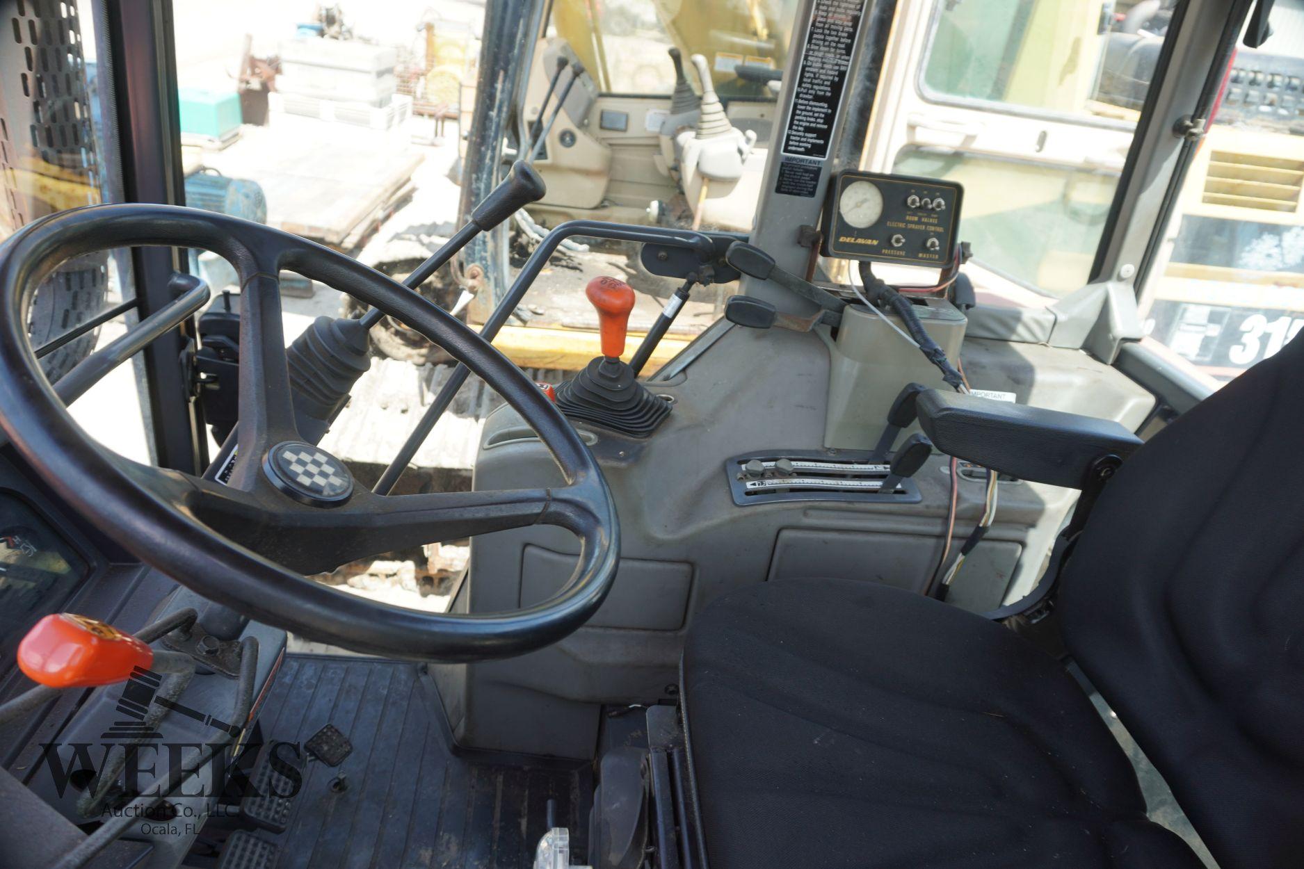 KUBOTA M105S CAB 4X4