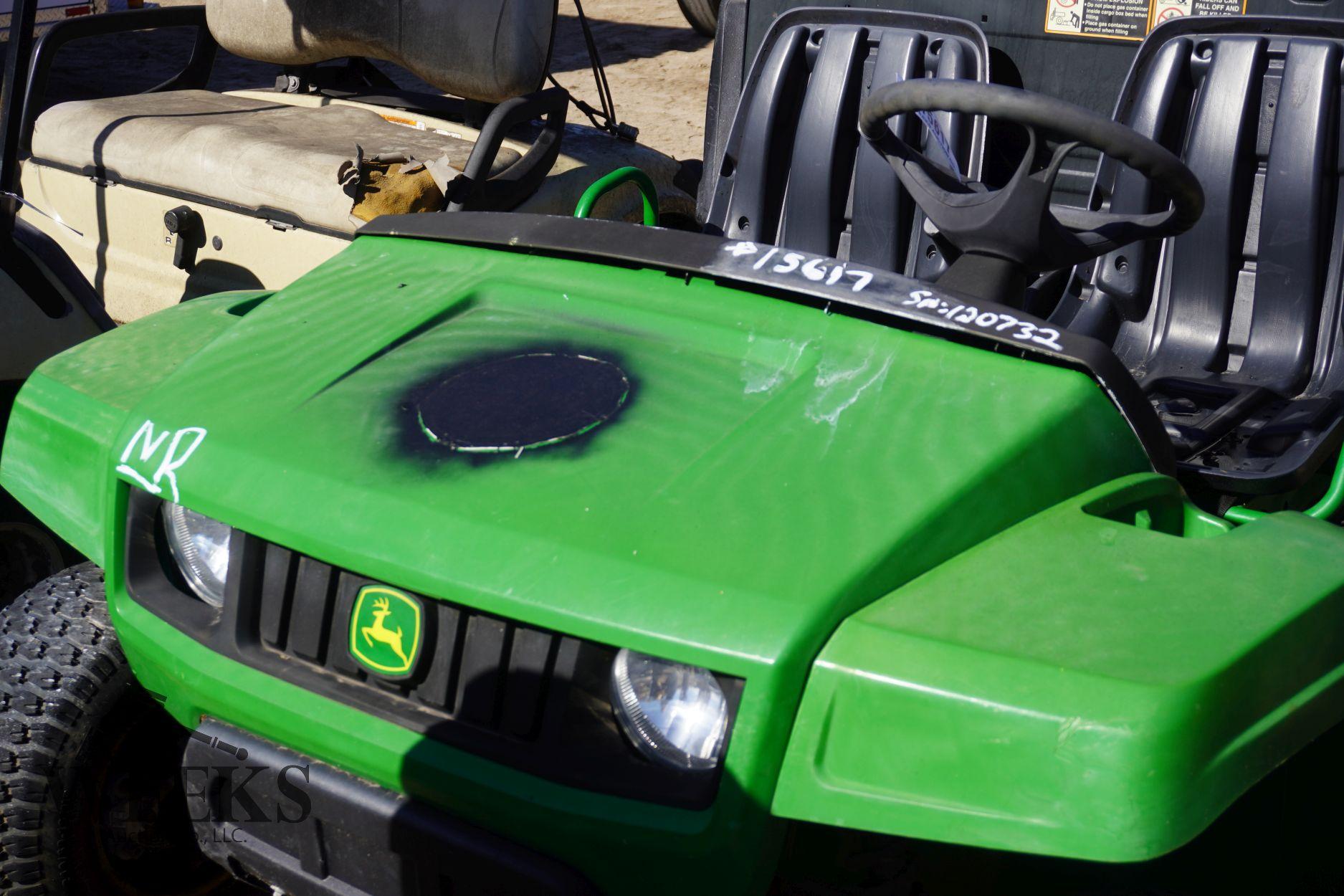 JOHN DEERE GATOR (R)