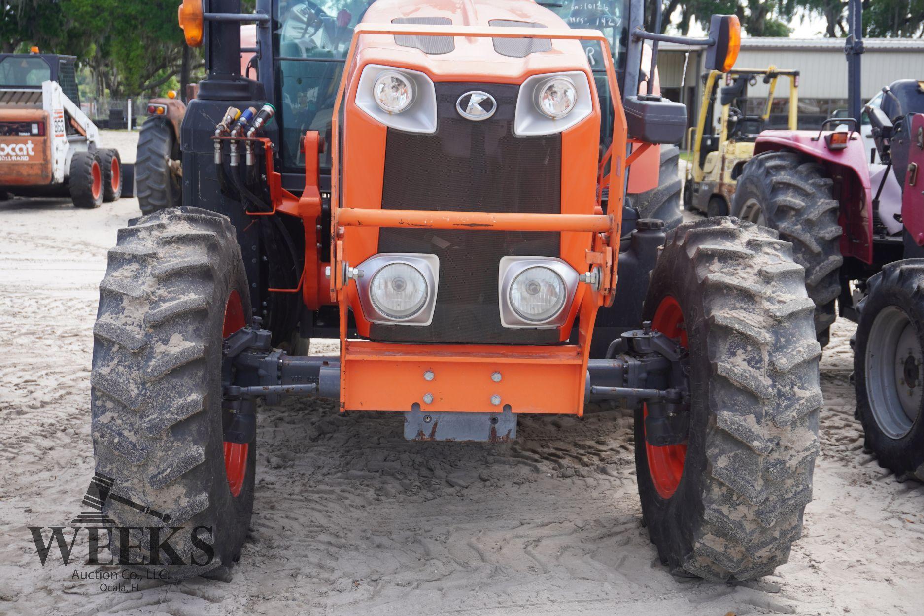 KUBOTA M611 CAB 4WD