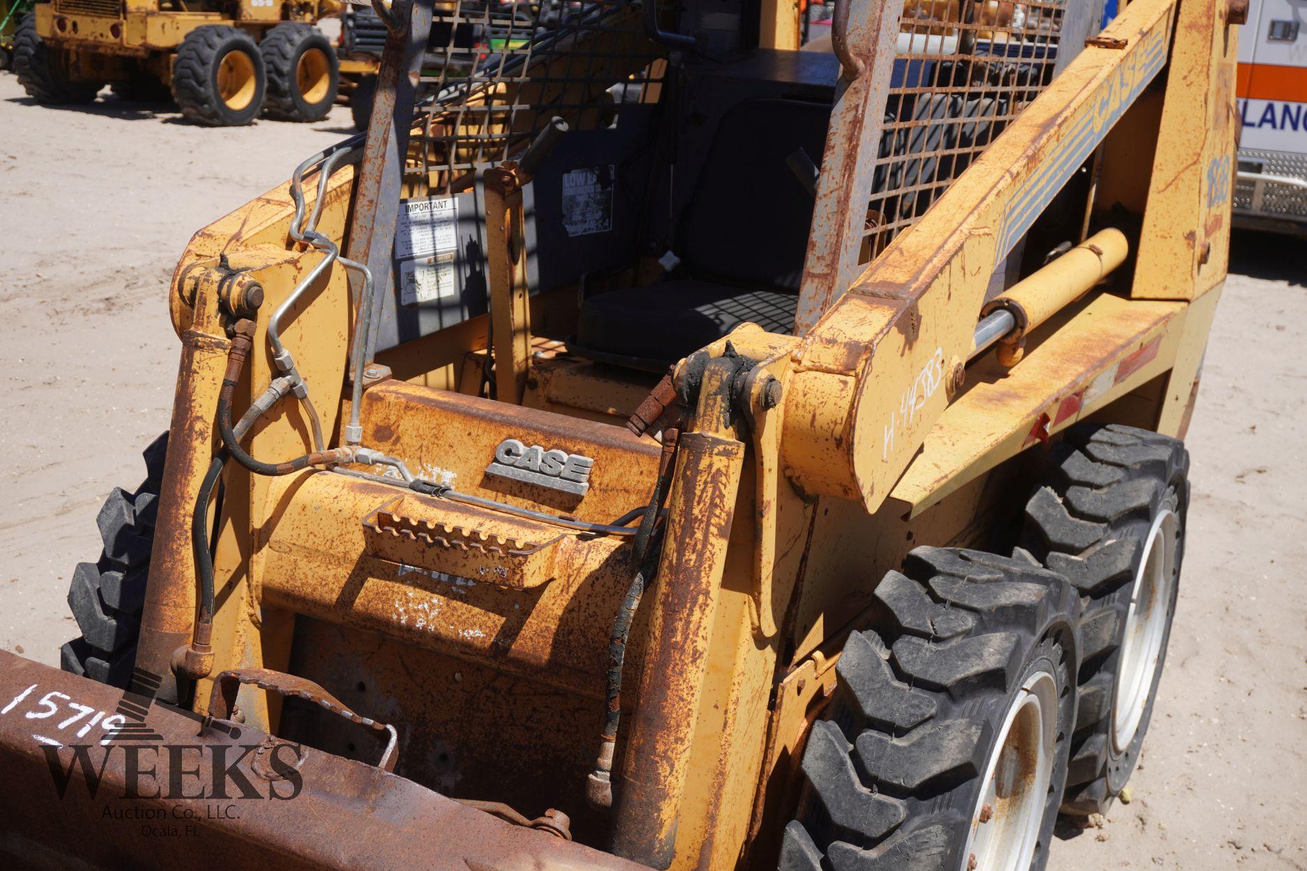 CASE 1838 SKID STEER