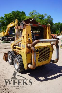 CASE 1838 SKID STEER