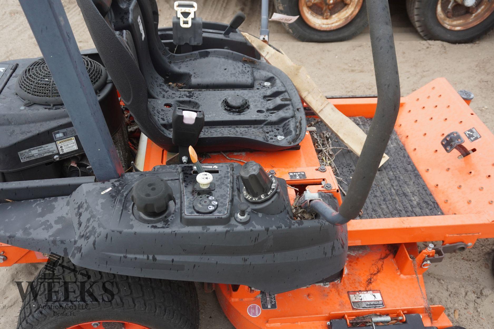 KUBOTA Z122 ZERO TURN