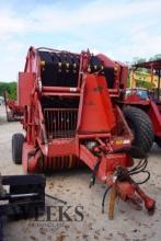 MF 1560 BALER