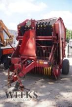 MF 1560 BALER