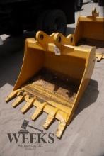 JOHN DEERE EXC BUCKET