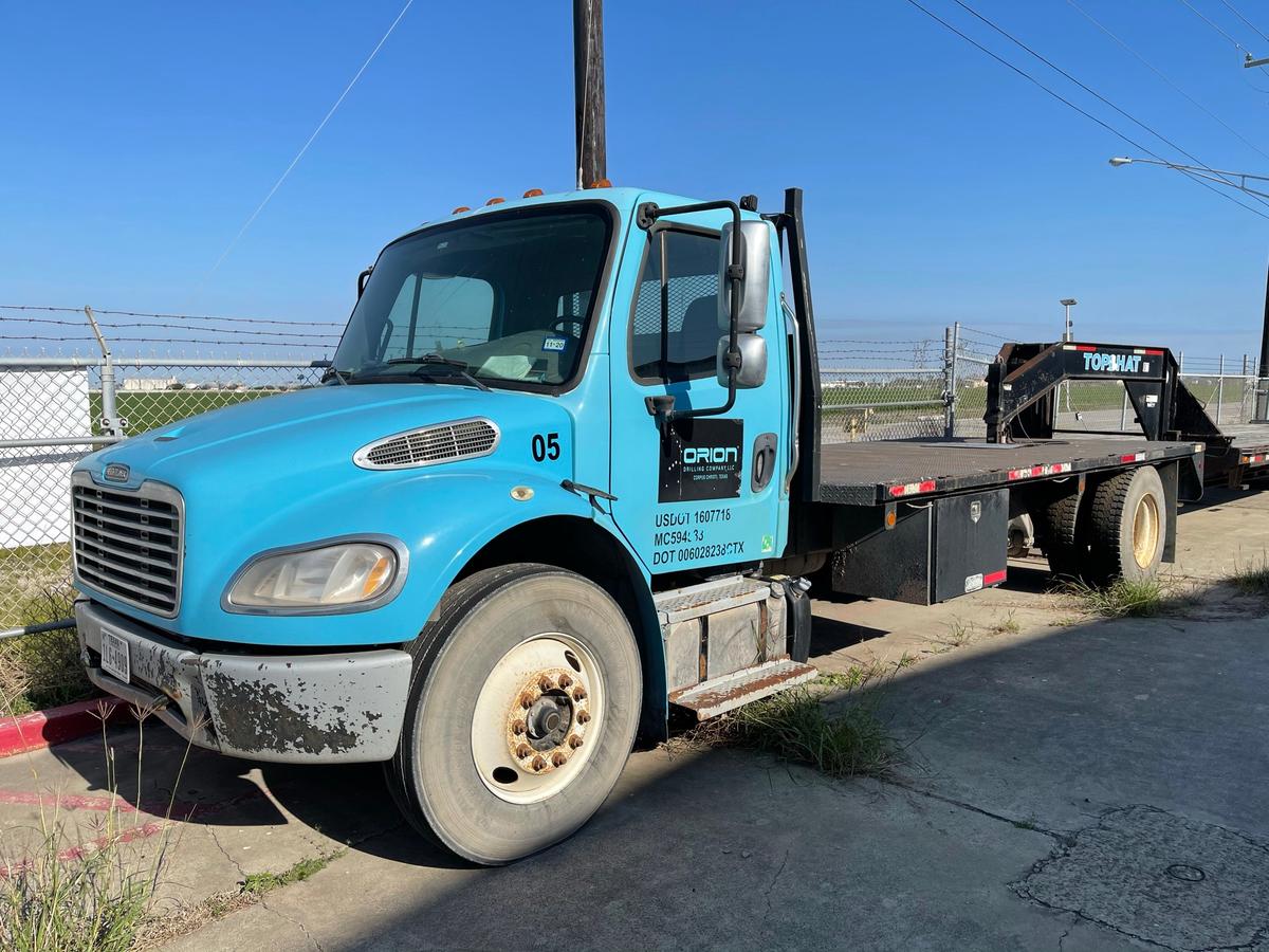 2014 Freightliner M2-106 S/A Flatbed Truck, p/b Diesel Engine, Single Cab, Automatic Transmission, P