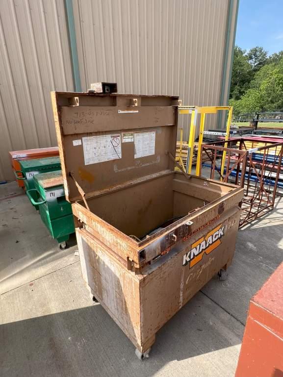 KNAACK 4’X2.5’X3.5’ METAL ROLLING JOB BOX