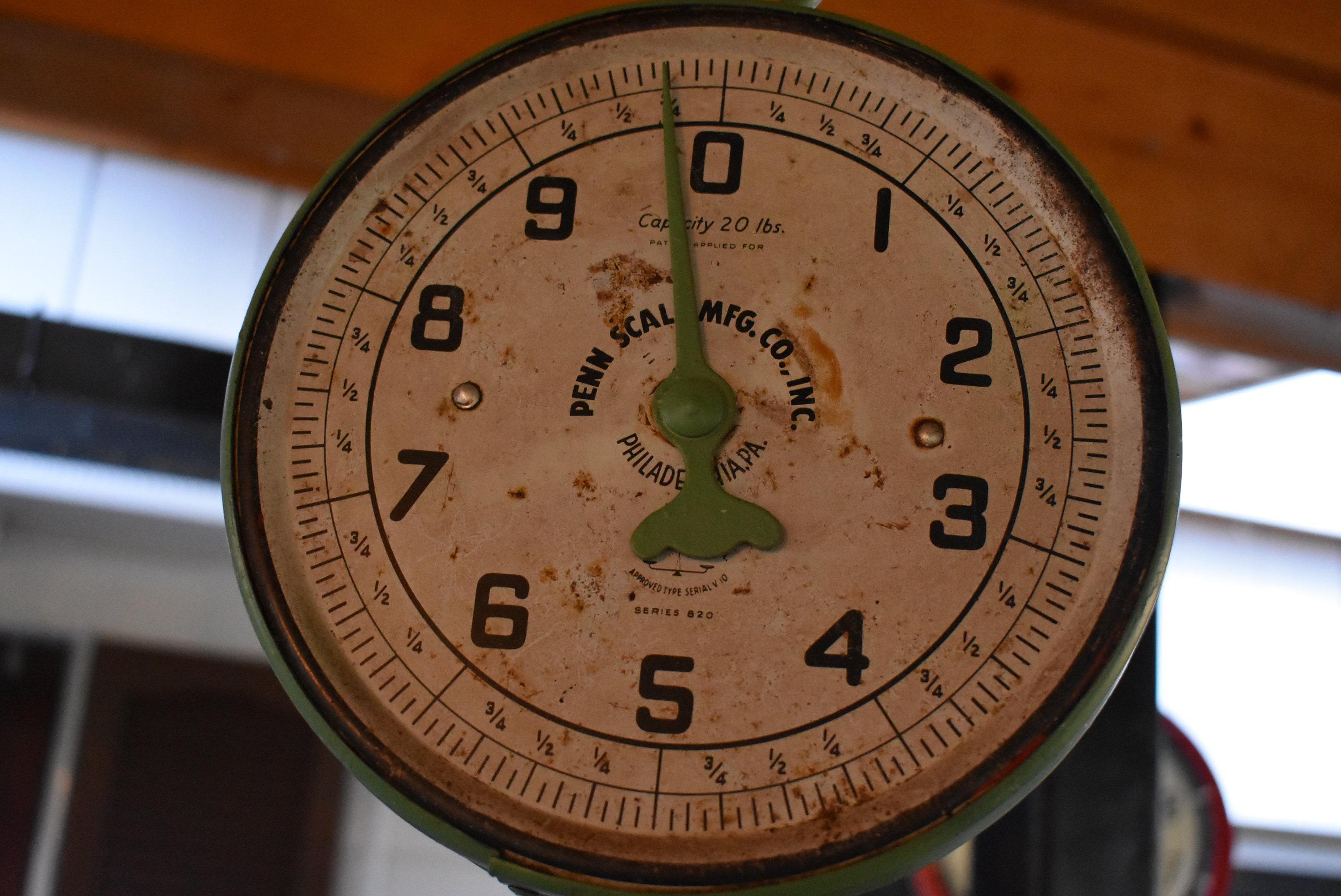 VINTAGE PENN MERCANTILE SCALE