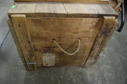 ANTIQUE WOODEN SHIPPING CRATE!