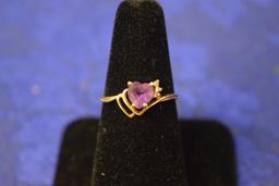 10 KT GOLD AND AMETHYST RING!