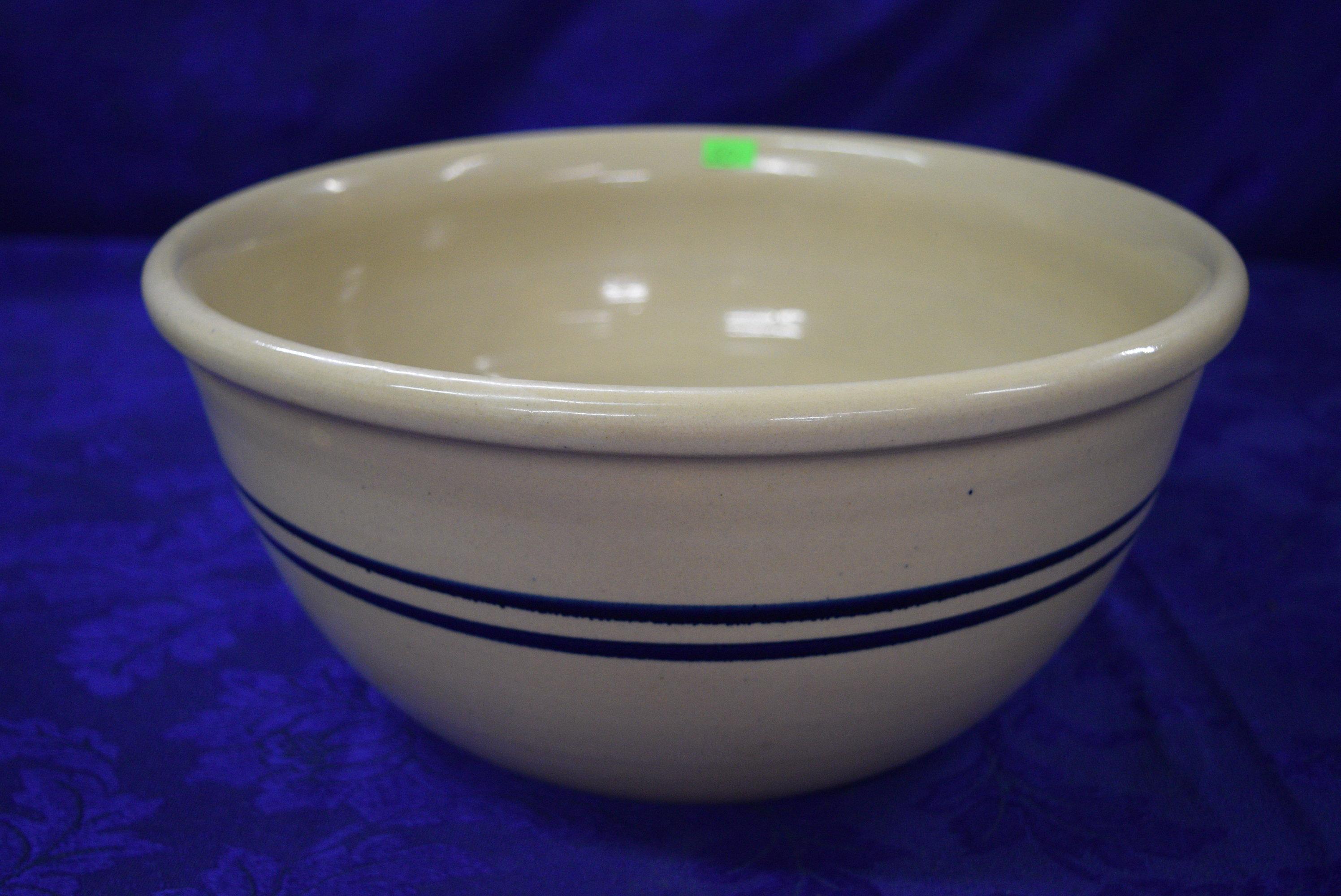 VINTAGE MIXING BOWL!