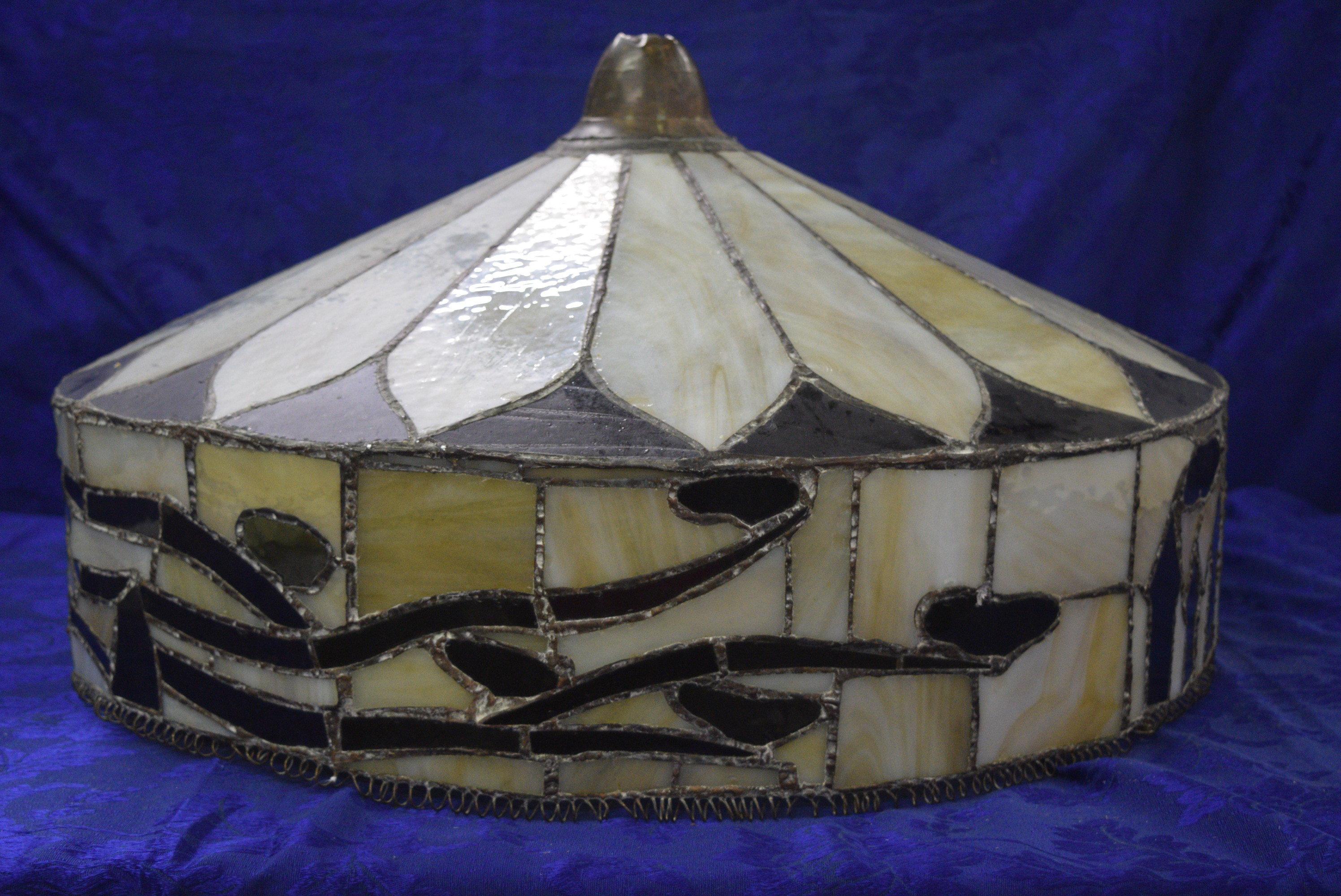 VINTAGE STAINED GLASS LAMP SHADE!