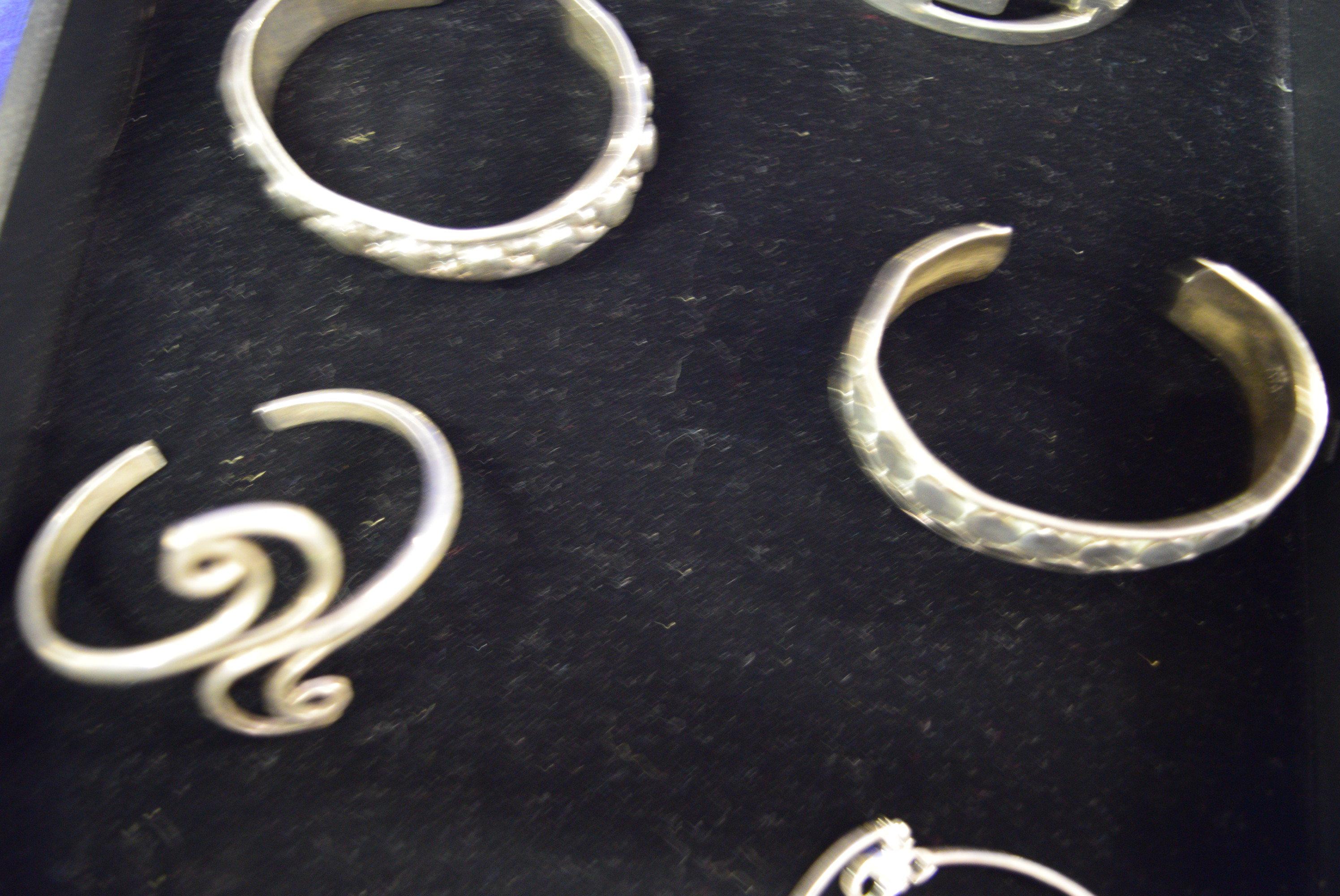 SILSTERLING VER BRACLETS!