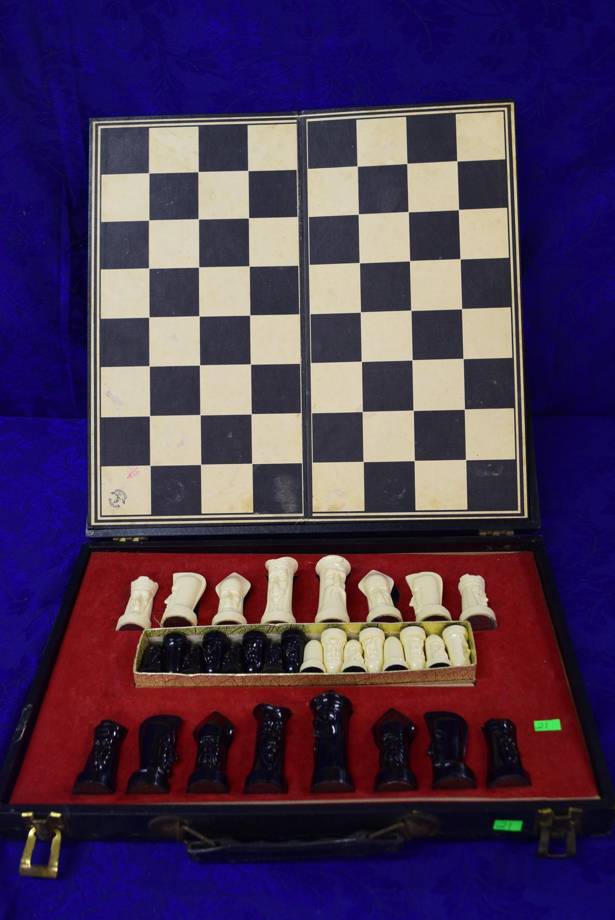 MID CENTURY CHESS SET!