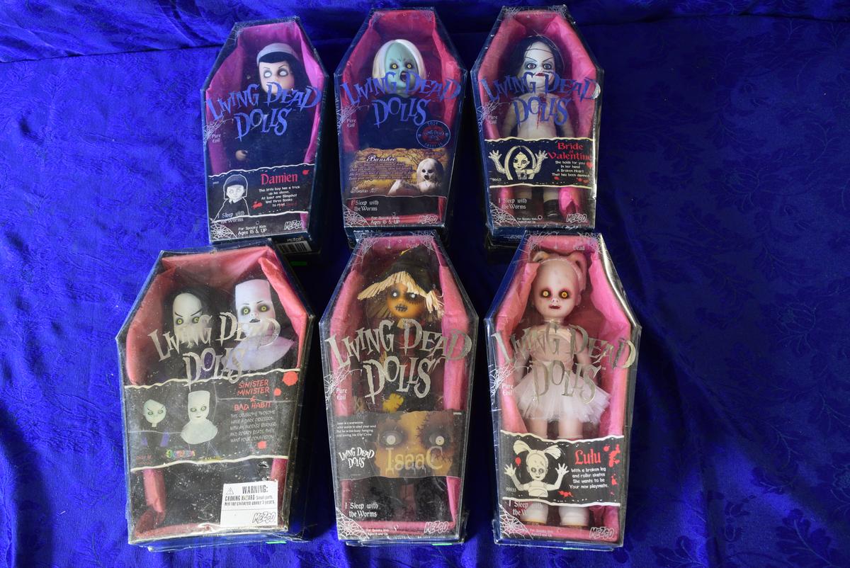 LIVING DEAD DOLLS!