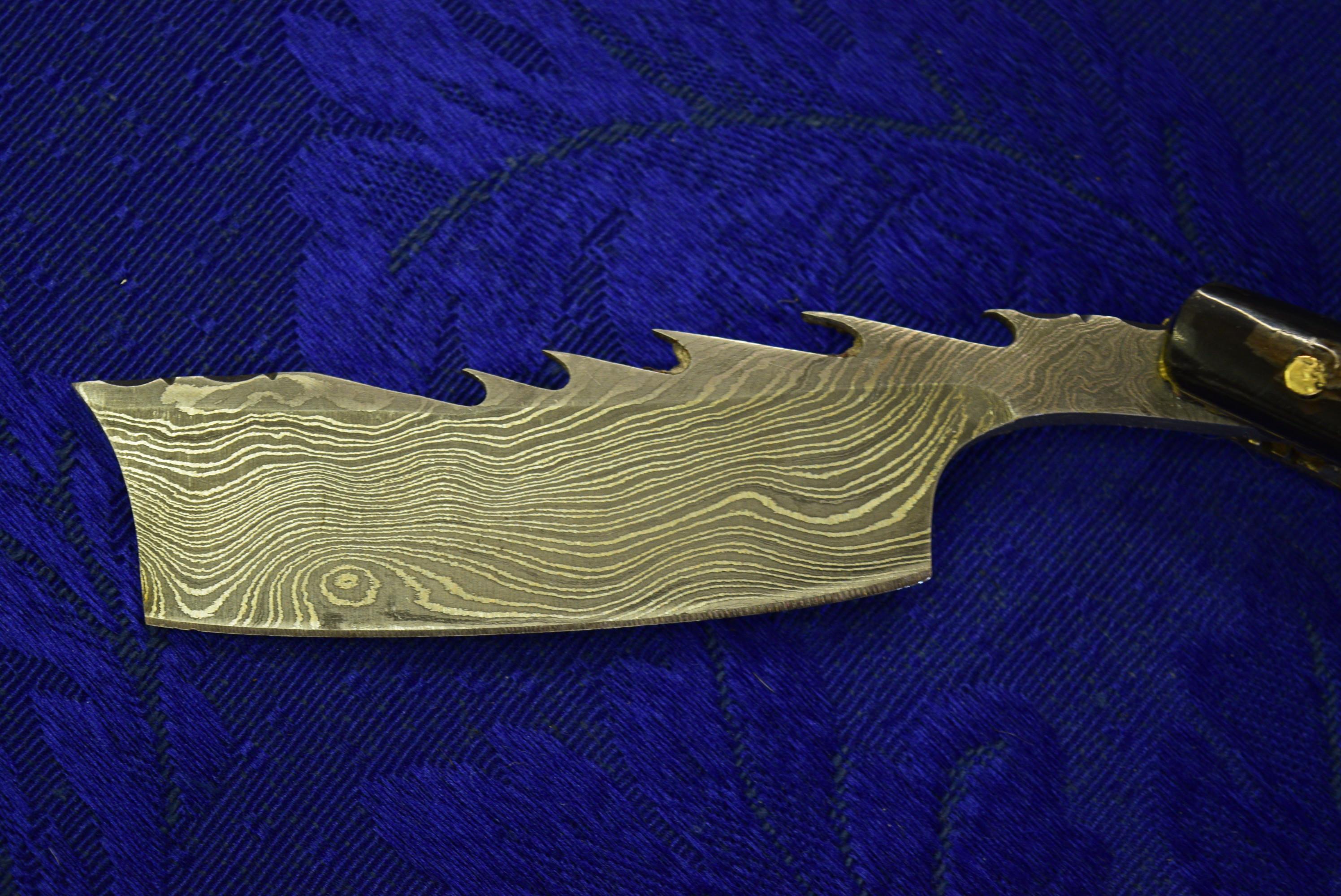 CRAFTSMAN MADE DAMASCUS STRAIGHT RAZOR!