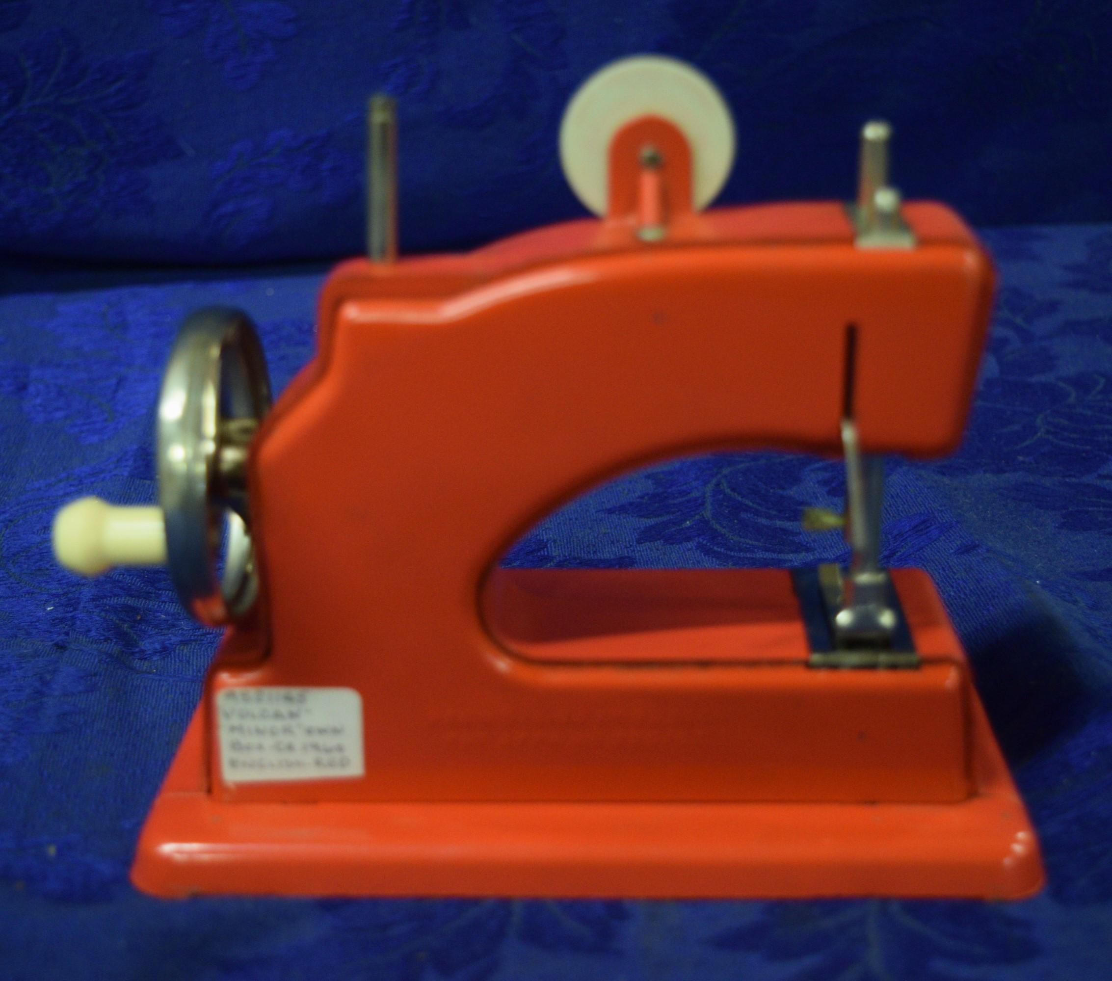 VINTAGE VULCAN CHILD'S SEWING MACHINE!