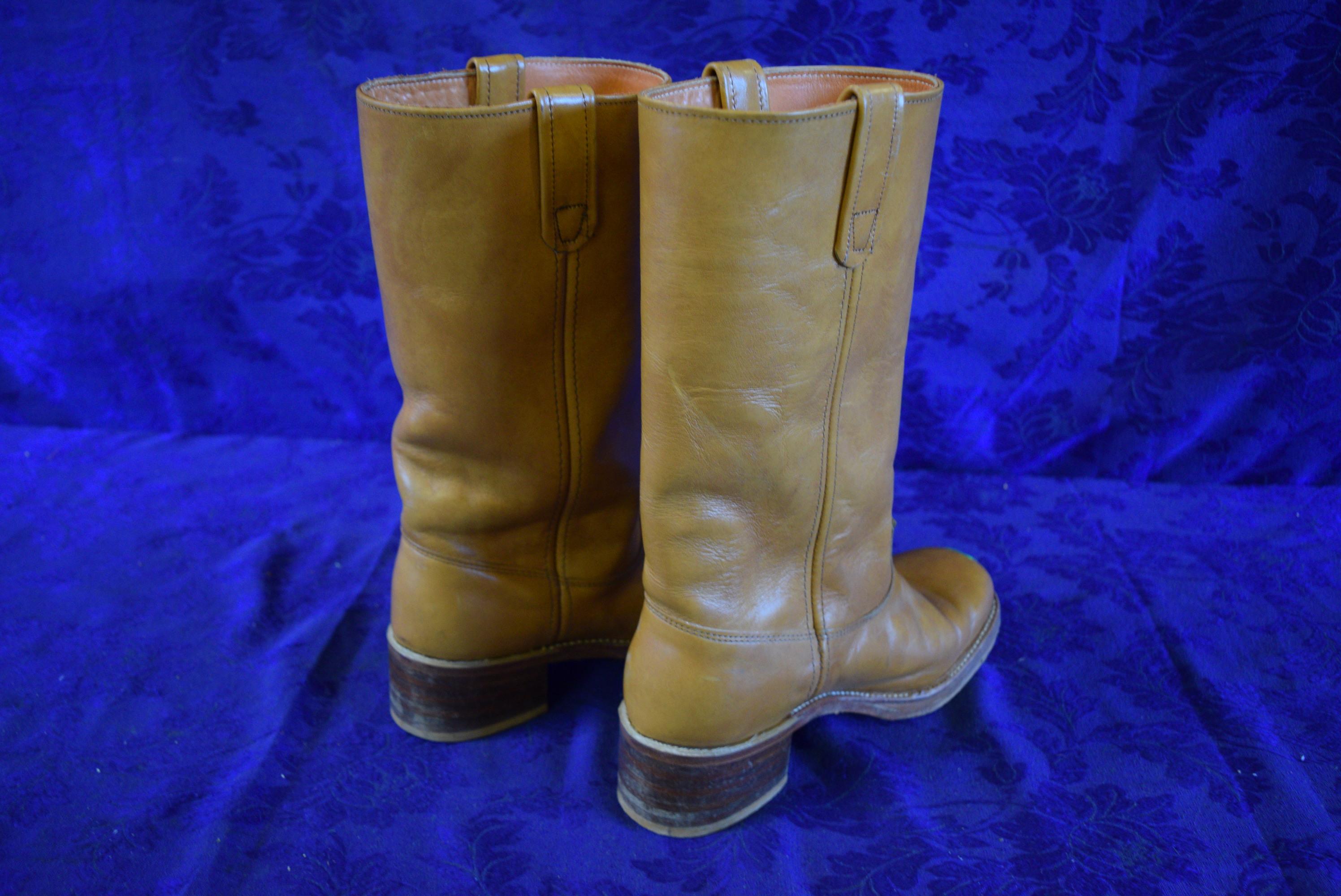 VINTAGE COLLECTOR BOOTS!