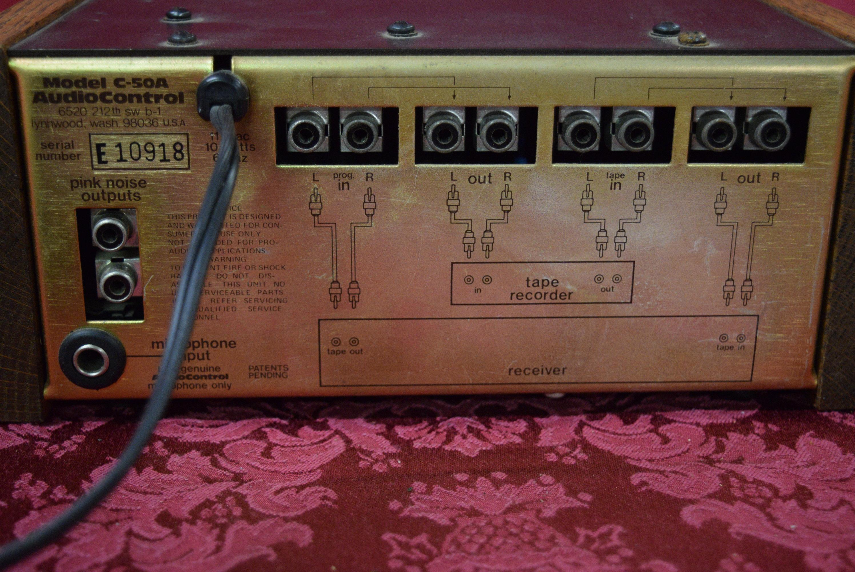 VINTAGE ELECTRONIC SPECTRUM ANALYZER!