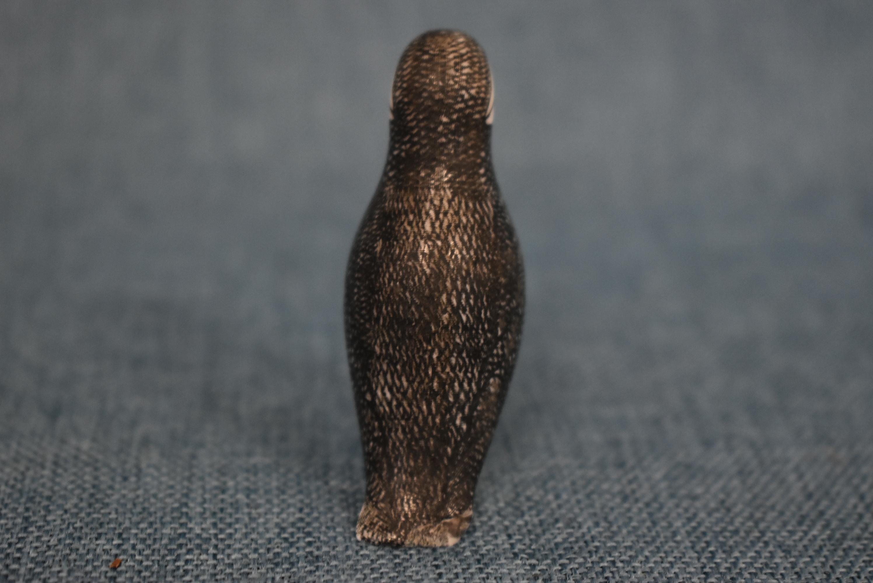 2.5" standing penguin!