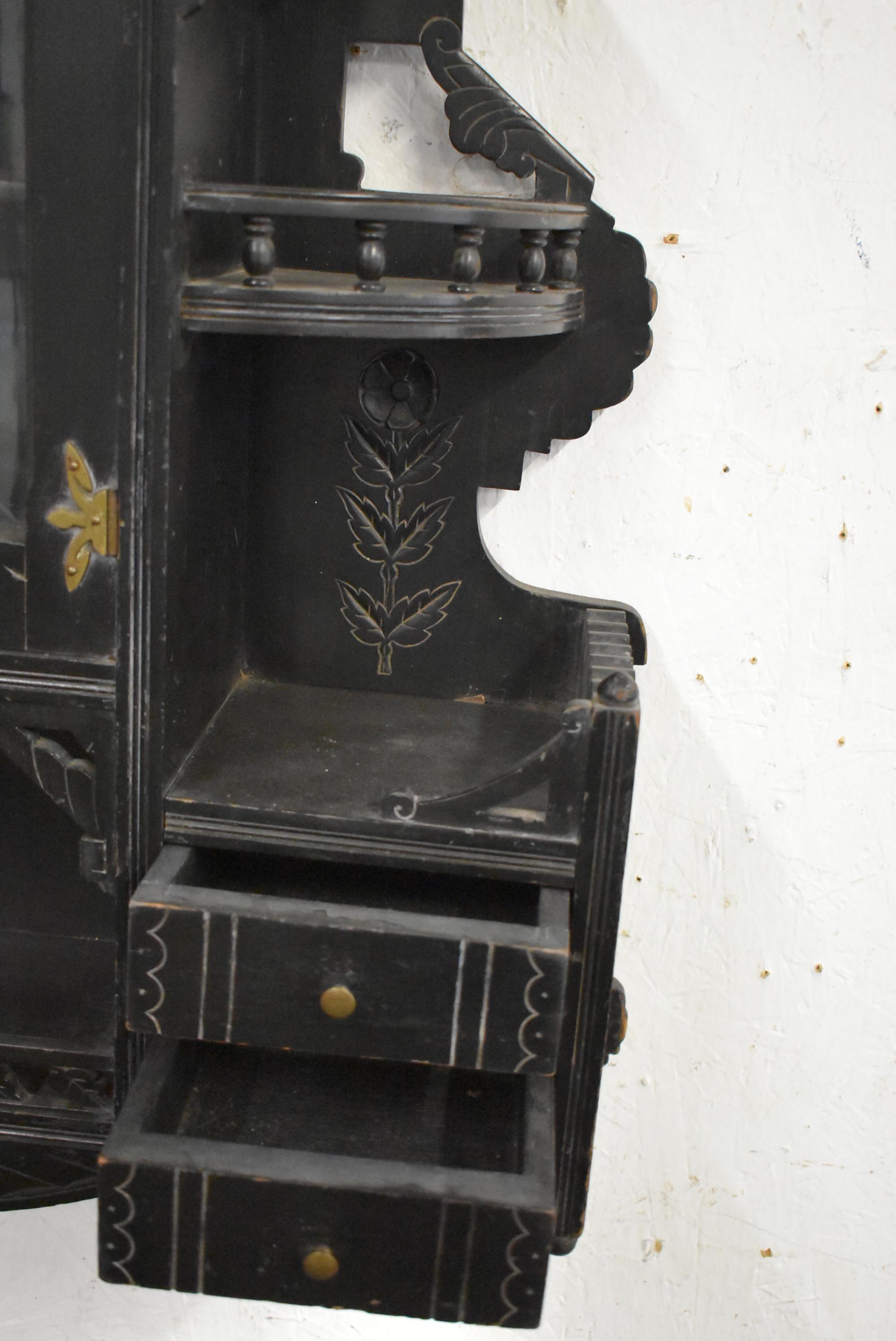 EARLY 19TH CENTURY GENTLEMAN'S SHAVING CABINET!