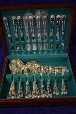 STUNNING FLATWARE SERVICE!