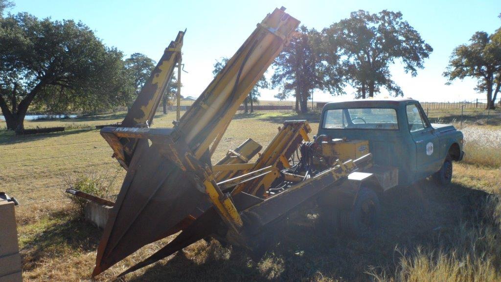 1969 CHEVROLET TRUCK W/ VERMEER TS44 TREE SPADE