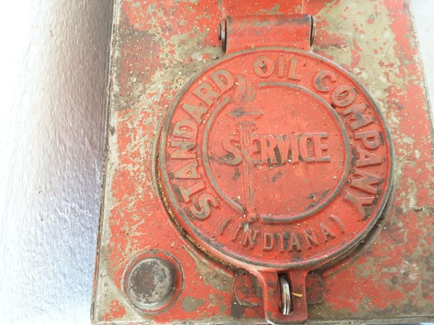 Oil Bulk Tank W/cast Iron Standard Oil Co Of Indiana Cast Lid