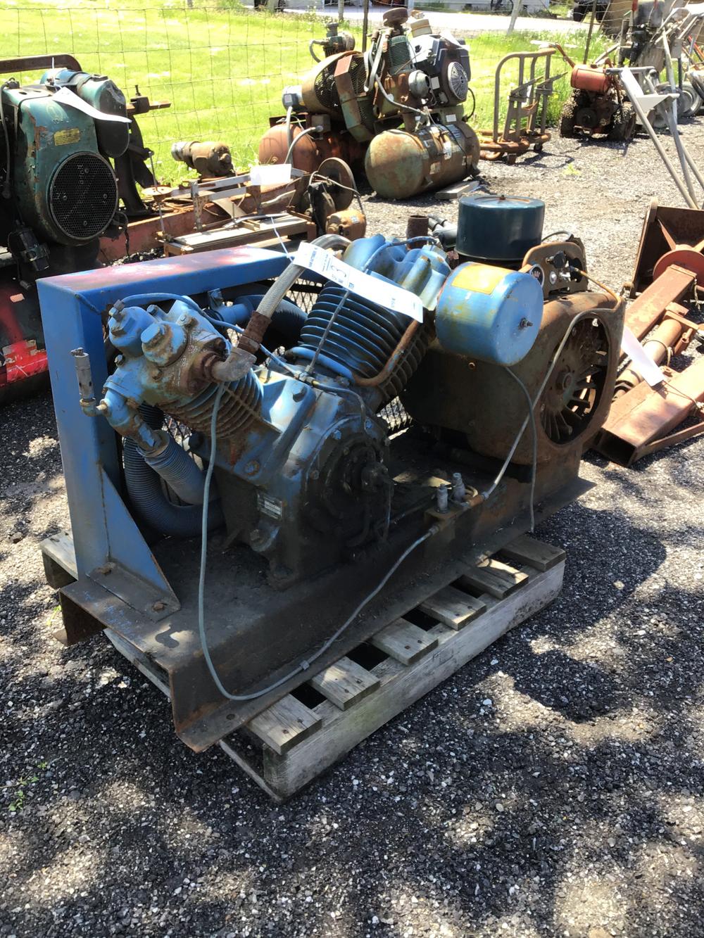 Wisconsin Gas V twin air compressor only