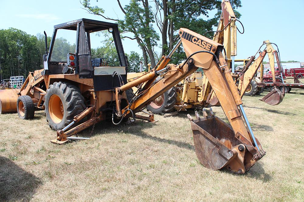 CASE 480C LOADER BACKHOE PWR STEERING ROPS 7' BUCKET 2738 HOURS  SERIAL #5548114.3 16,000 LB. MACHIN