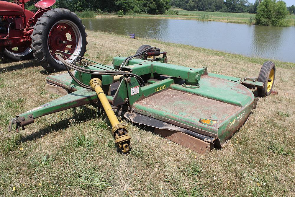 JOHN DEERE #1008 PULL TYPE 10' ROTARY BRUSH CHOPPER,  NICE