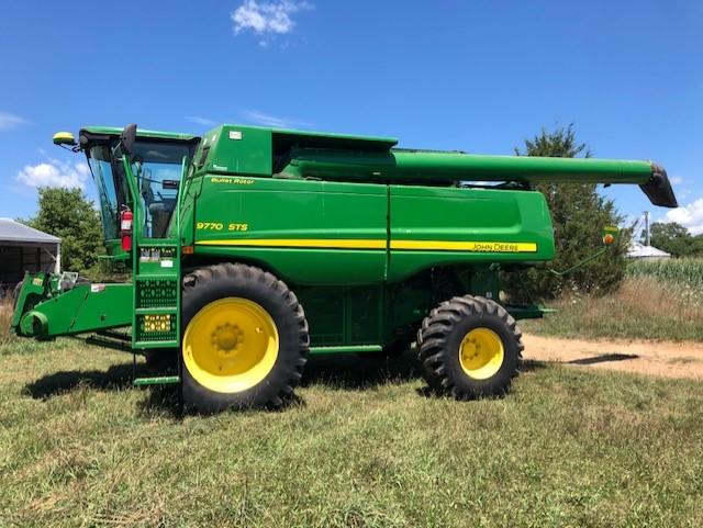 2009 JOHN DEERE MODEL 9770 BULLET ROTOR COMBINE