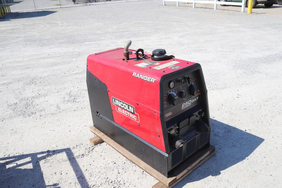 Lincoln Ranger Welder Generator