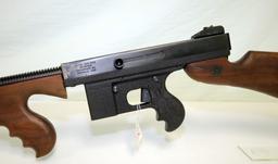 VOLUNTEER  COMMANDO  MARK  III  (.45) SN 07446 SEMI AUTO (2) MAG