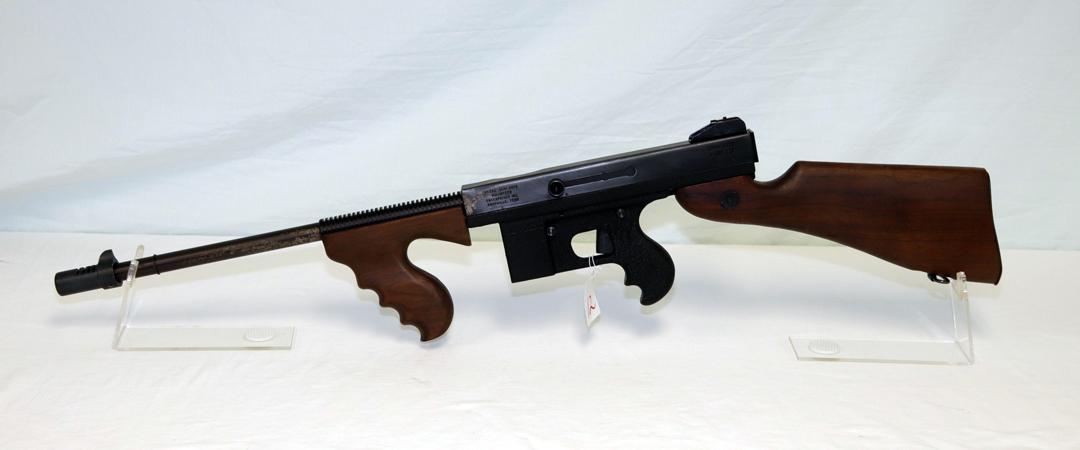 VOLUNTEER  COMMANDO  MARK  III  (.45) SN 07446 SEMI AUTO (2) MAG