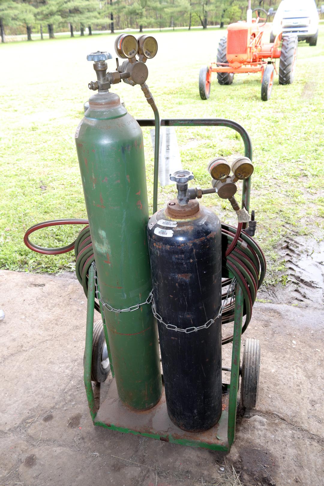 NICE ACETELYNE TORCH SET COMPLETE W/ TANKS, TORCHES, CART AND HOSES