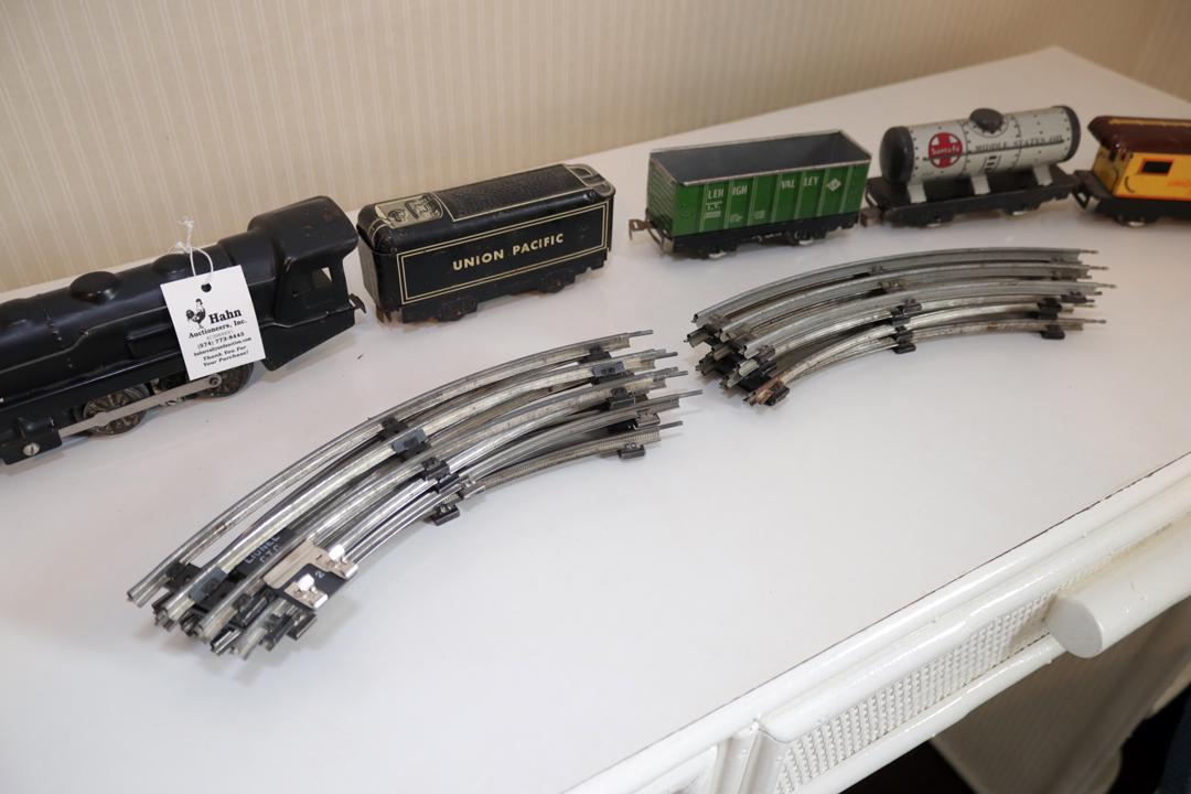 Marx Tin Train Set, 4 Cars with Lionel Track