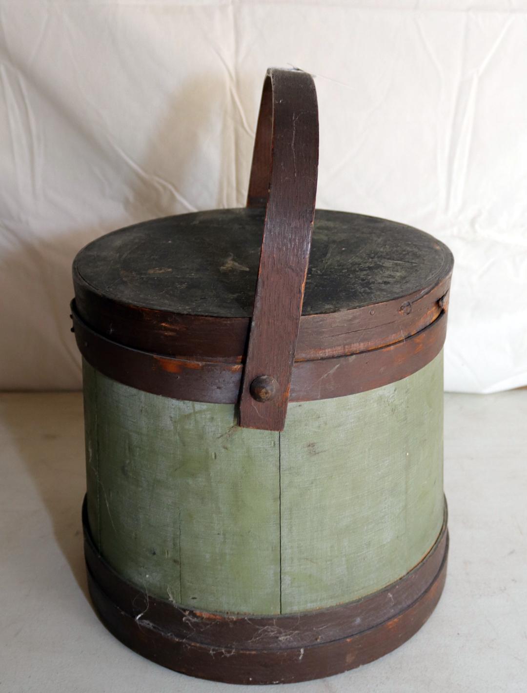 30 LB PAINTED SUGAR PAIL WITH BALE, MARKED BOSTON, SLIGHT AMOUNT OF DAMAGE