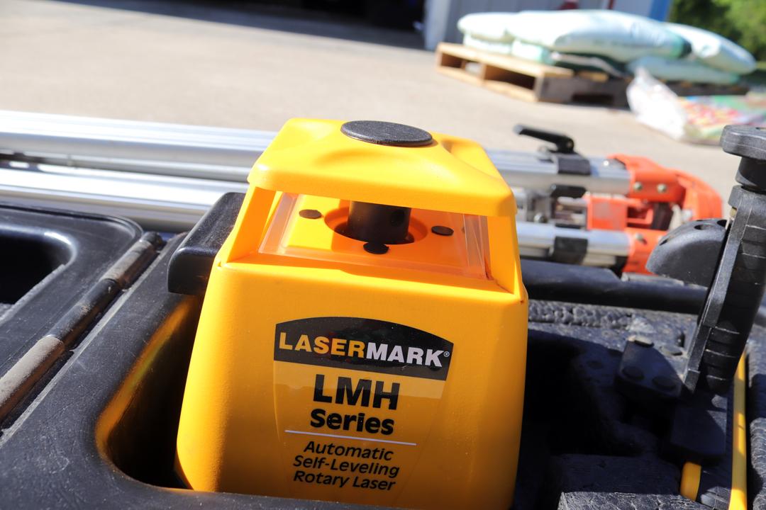 Laser Mark LMH automatic rotary laser w/tripod and target